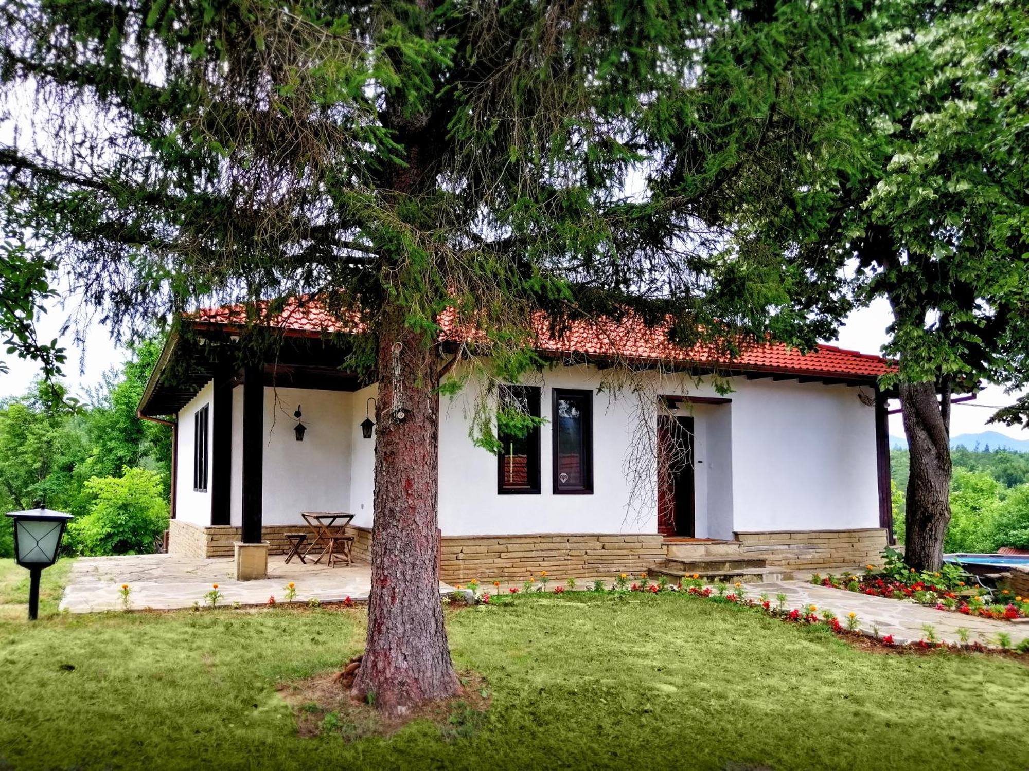 Бор И Шишарка Varzilkovtsi Exterior foto