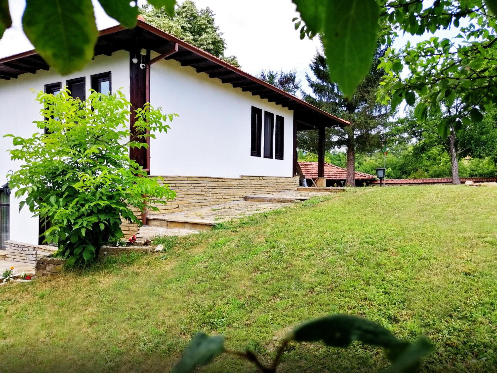 Бор И Шишарка Varzilkovtsi Exterior foto